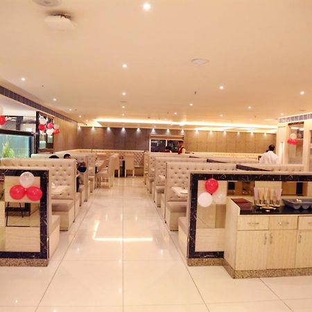 Hotel Shubham Celebrations Haiderabad Buitenkant foto