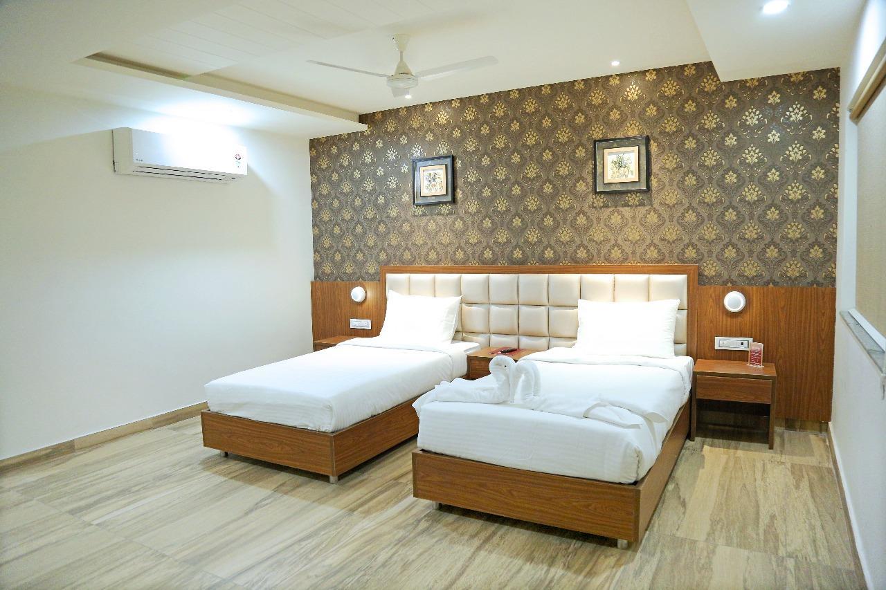 Hotel Shubham Celebrations Haiderabad Buitenkant foto
